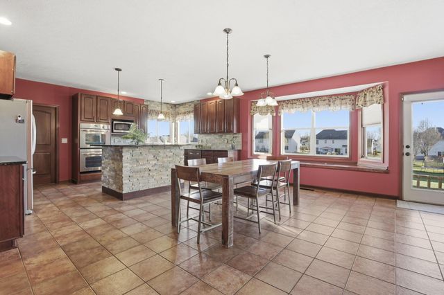 8921 Laurel Way, Pickerington, OH 43147