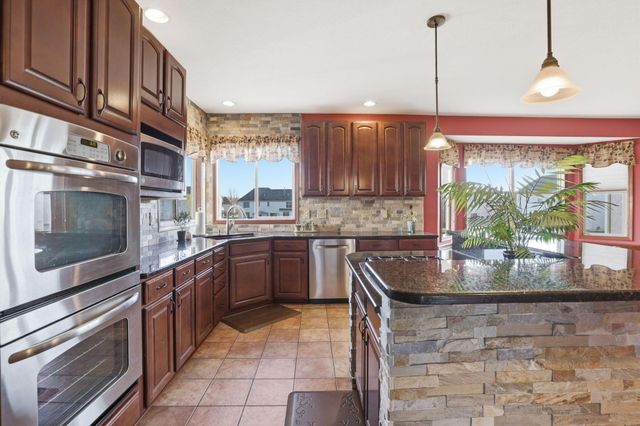 8921 Laurel Way, Pickerington, OH 43147