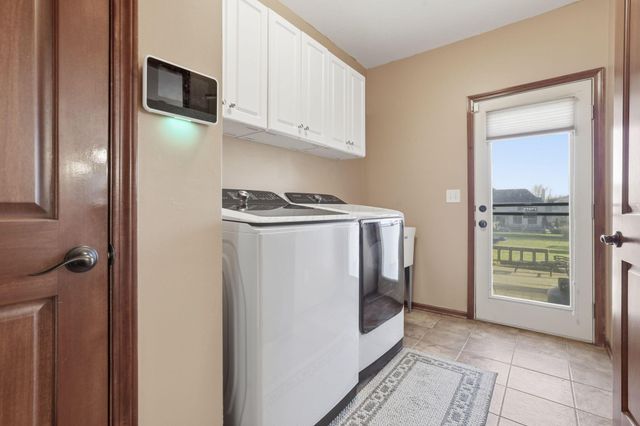 8921 Laurel Way, Pickerington, OH 43147