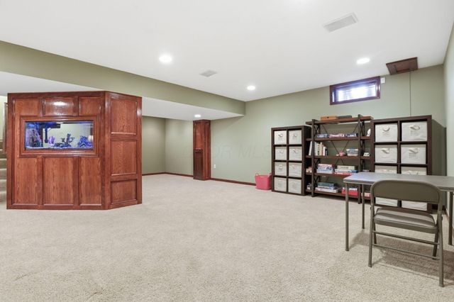 8921 Laurel Way, Pickerington, OH 43147