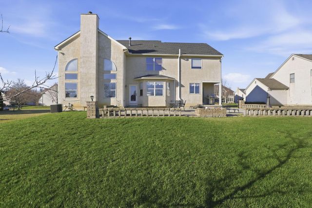 8921 Laurel Way, Pickerington, OH 43147