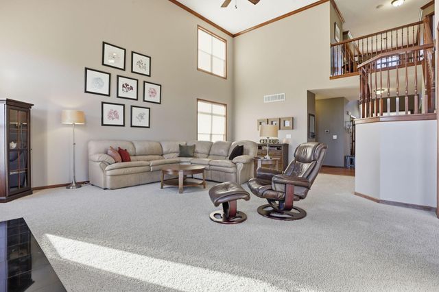 8921 Laurel Way, Pickerington, OH 43147