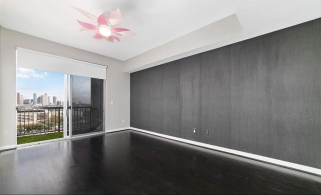 3333 Allen Pkwy 1506, Houston, TX 77019