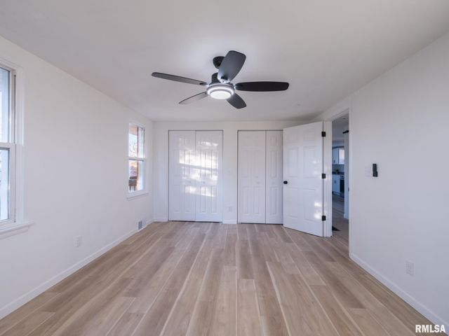 208 ELMHURST Avenue, Washington, IL 61570