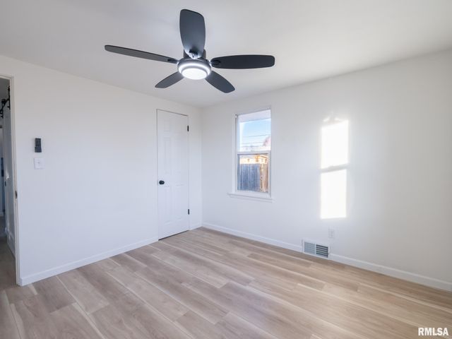 208 ELMHURST Avenue, Washington, IL 61570