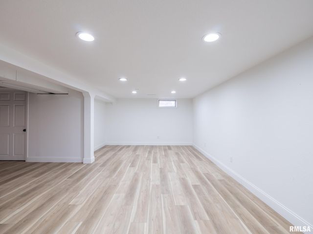 208 ELMHURST Avenue, Washington, IL 61570