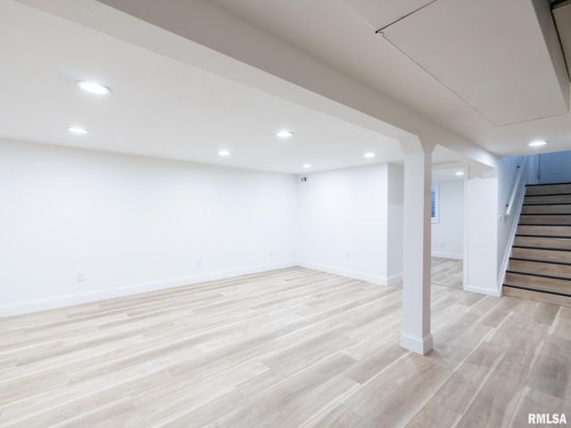 208 ELMHURST Avenue, Washington, IL 61570