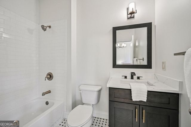 5030 Habersham Hills Drive, Suwanee, GA 30024