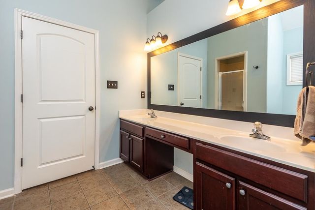 11905 COUNTRY VALLEY CV, Arlington, TN 38002