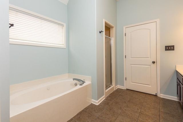 11905 COUNTRY VALLEY CV, Arlington, TN 38002