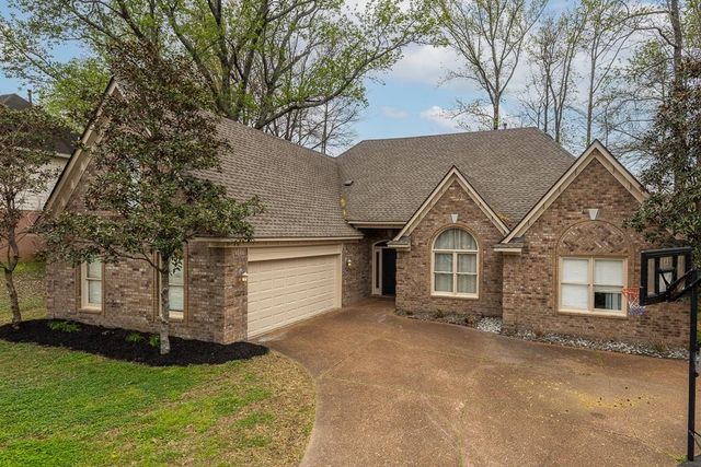 11905 COUNTRY VALLEY CV, Arlington, TN 38002