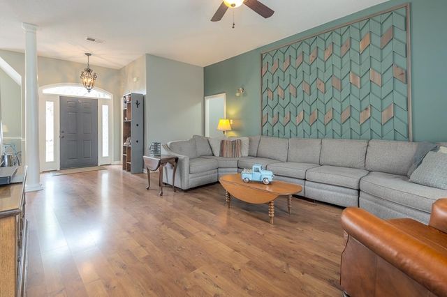 11905 COUNTRY VALLEY CV, Arlington, TN 38002
