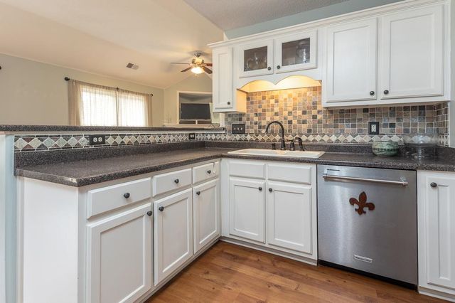 11905 COUNTRY VALLEY CV, Arlington, TN 38002