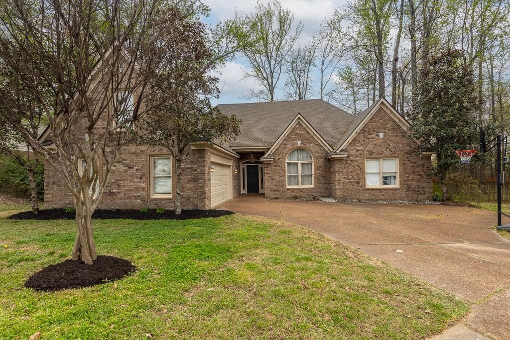 11905 COUNTRY VALLEY CV, Arlington, TN 38002