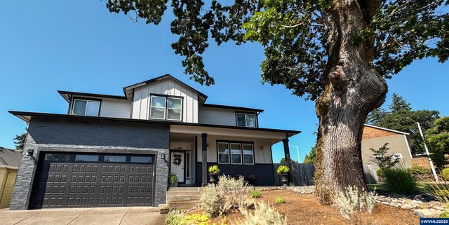 1375 Titan Dr NW, Salem, OR 97304