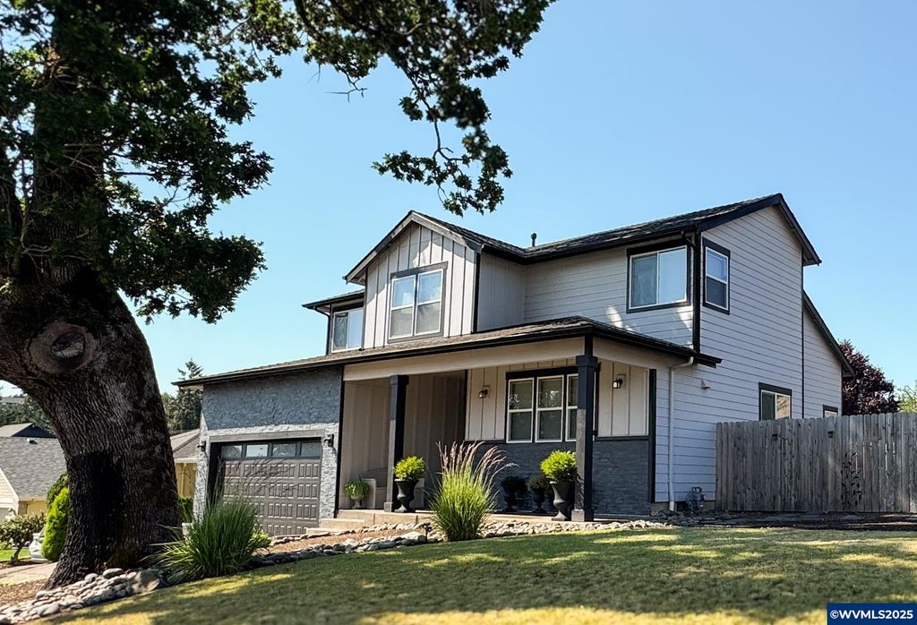 1375 Titan Dr NW, Salem, OR 97304