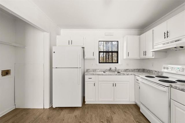 70 Lindsey Lake Drive, Dallas, GA 30157