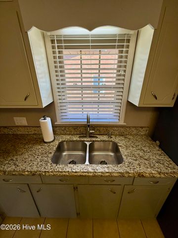 200 First Street, Williamston, NC 27892