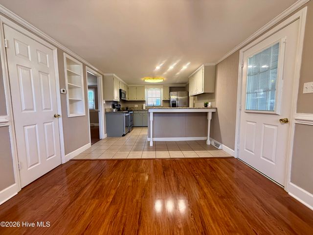 200 First Street, Williamston, NC 27892