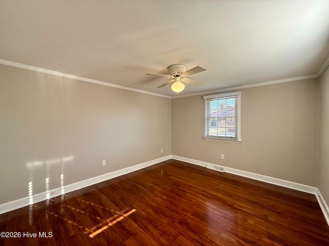 200 First Street, Williamston, NC 27892