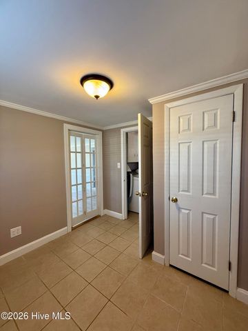 200 First Street, Williamston, NC 27892