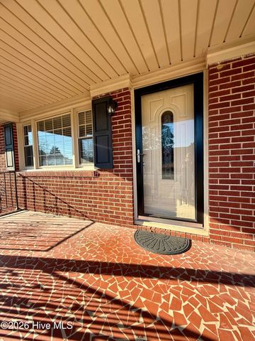 200 First Street, Williamston, NC 27892