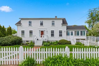 9 Mount Vernon, Marblehead, MA 01945
