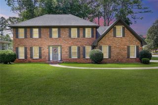 4976 Mystere Circle SW, Lilburn, GA 30047