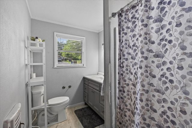 925 Maryland Drive, Athens, TX 75751