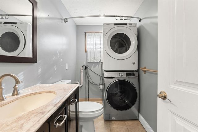 70 W High St 2, Avon, MA 02322