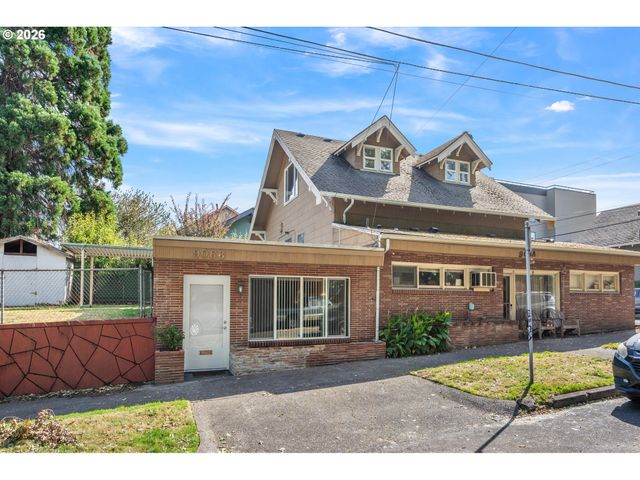 906 Ne 24TH Ave, Portland, OR 97232