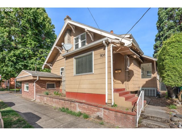 906 Ne 24TH Ave, Portland, OR 97232