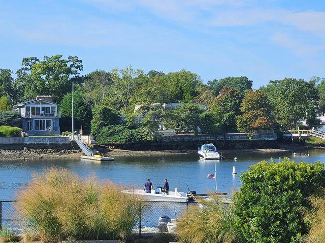 1035 Shore Acres Drive, Mamaroneck, NY 10543