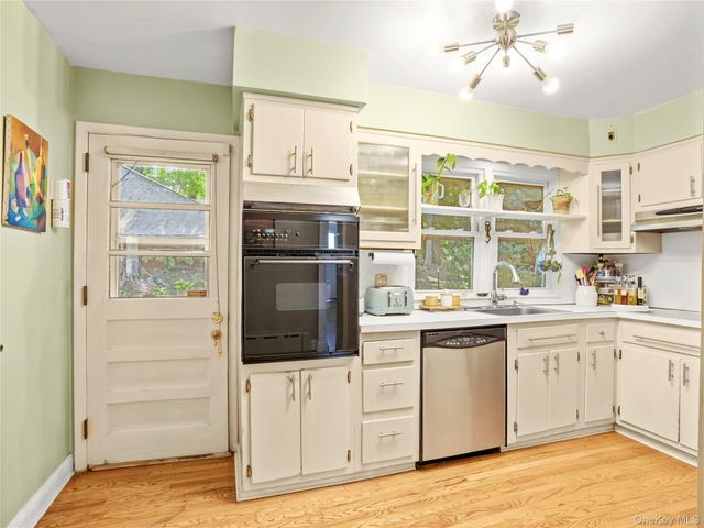 1035 Shore Acres Drive, Mamaroneck, NY 10543