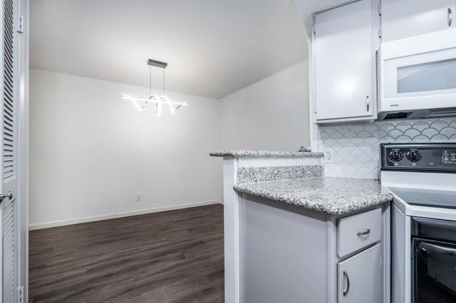 10811 Richmond Ave 109, Houston, TX 77042