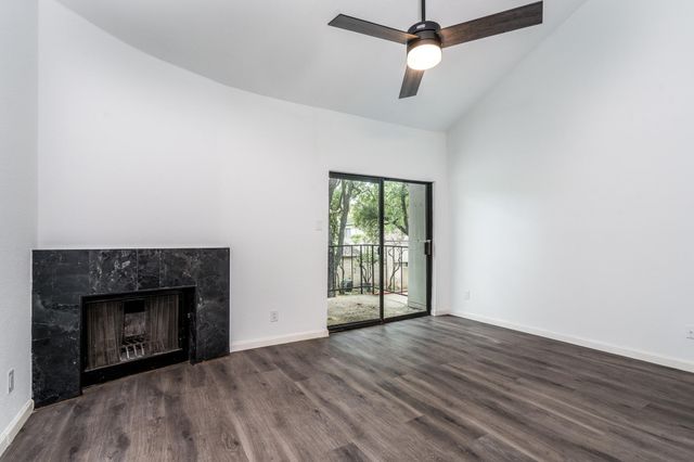 10811 Richmond Ave 109, Houston, TX 77042