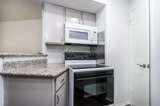 10811 Richmond Ave 109, Houston, TX 77042