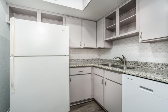 10811 Richmond Ave 109, Houston, TX 77042