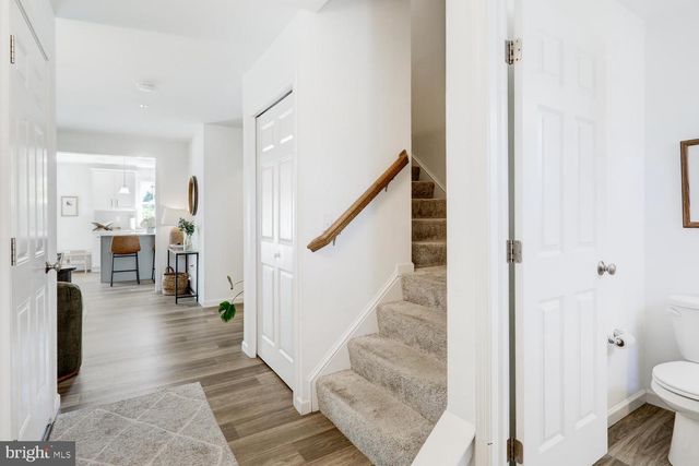 14 SOUTHSIDE DR, Willow Street, PA 17584