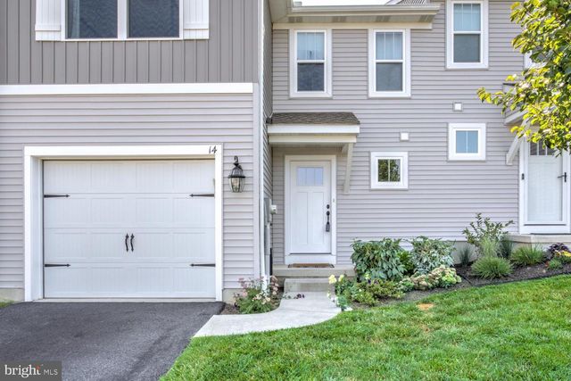 14 SOUTHSIDE DR, Willow Street, PA 17584
