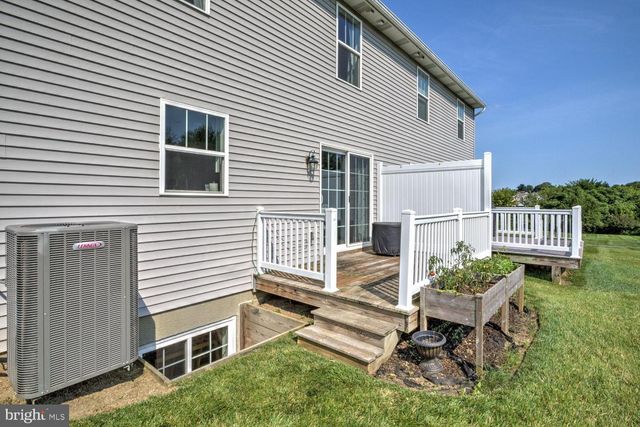 14 SOUTHSIDE DR, Willow Street, PA 17584
