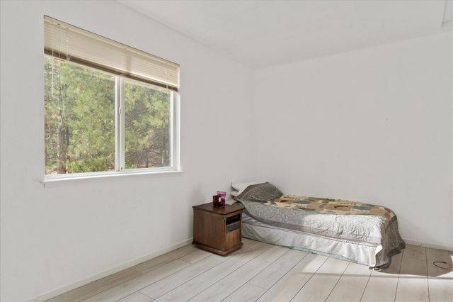 31 Splash Dam Loop, Arnold, CA 95223