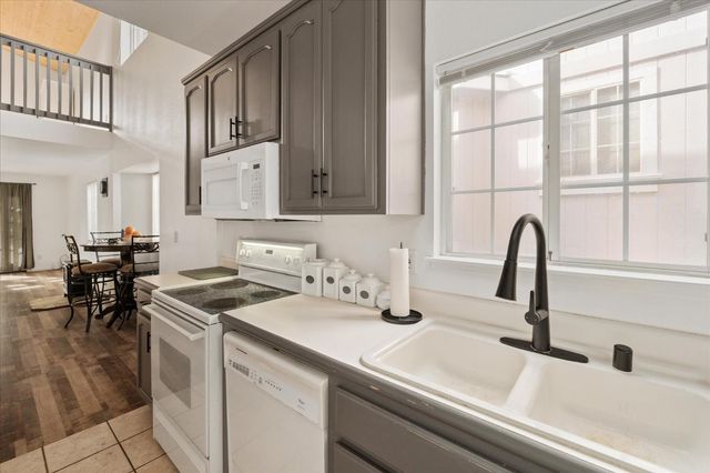 31 Splash Dam Loop, Arnold, CA 95223