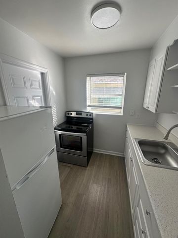 178 E 27th Street 2, Riviera Beach, FL 33404