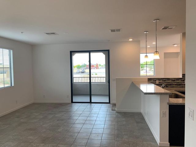 3900 E Baseline Road Unit 118, Phoenix, AZ 85042
