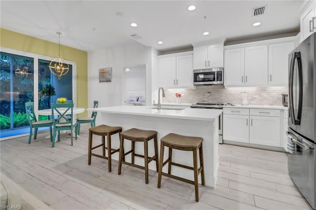 6953 Avalon CIR 1801, NAPLES, FL 34112 — exterior