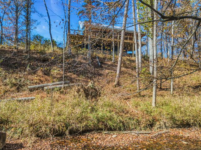 761 Metal Ford Rd, Hohenwald, TN 38462