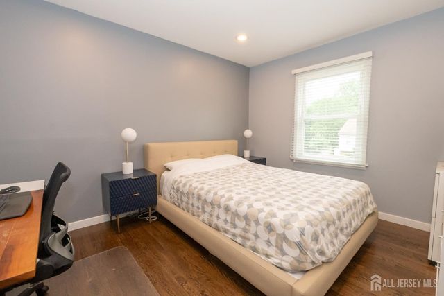 61 Clifton Street, Edison, NJ 08817