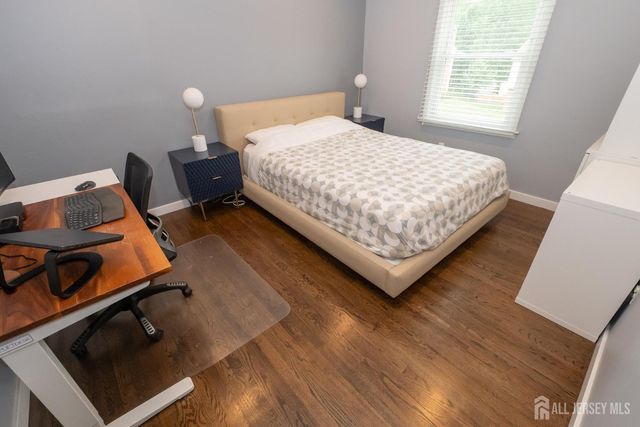 61 Clifton Street, Edison, NJ 08817