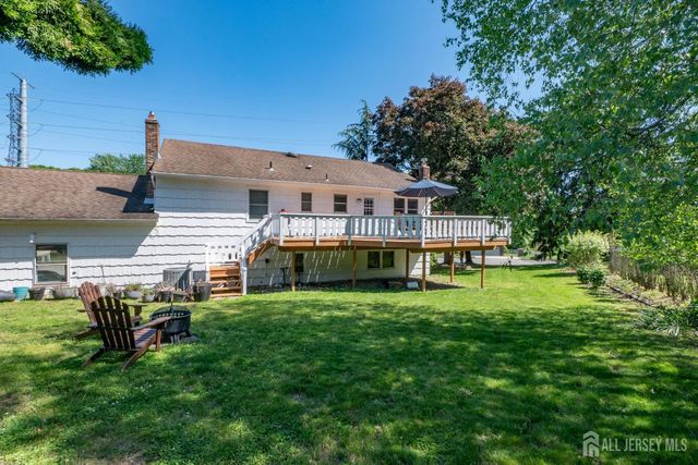 61 Clifton Street, Edison, NJ 08817